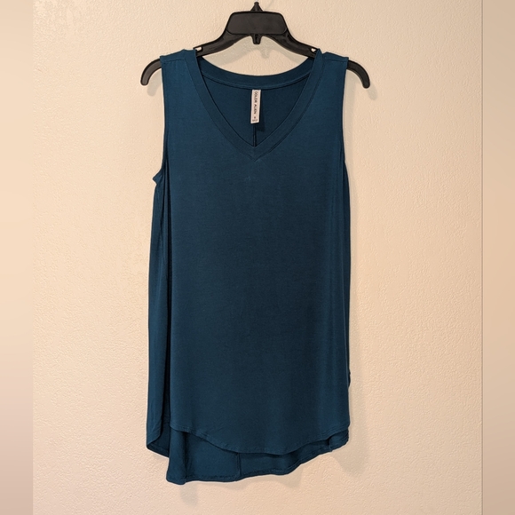 Color Alien Tops - Color Alien V-Neck Tunic Tank Top In Teal